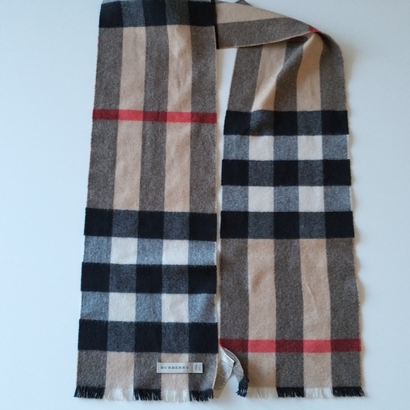 Burberry Exploded Check Cashmere Scarf - Picture 5 of 5